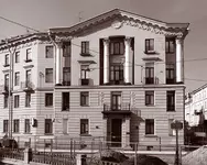 Residential_building__Metrostroy_._Leningrad,_1952.webp Residential_building__Metrostroy_._Leningrad,_1952.webp